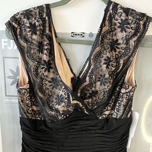 NWT Adrianna Papell Black Illusion Top 8
